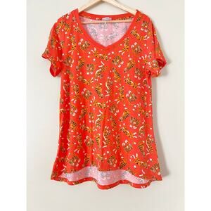 Tiger T-shirt Large V-Neck Orange Short Sleeves LuLaroe tee Football Game‎ Day